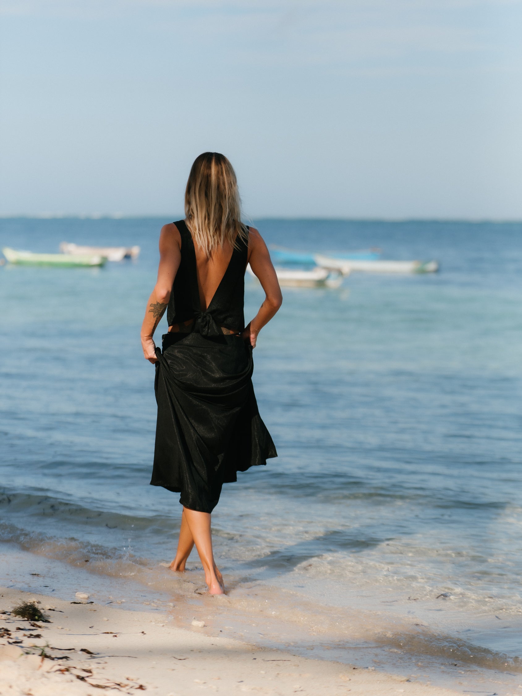 CLASSIC TRIANGLE TOP NERO