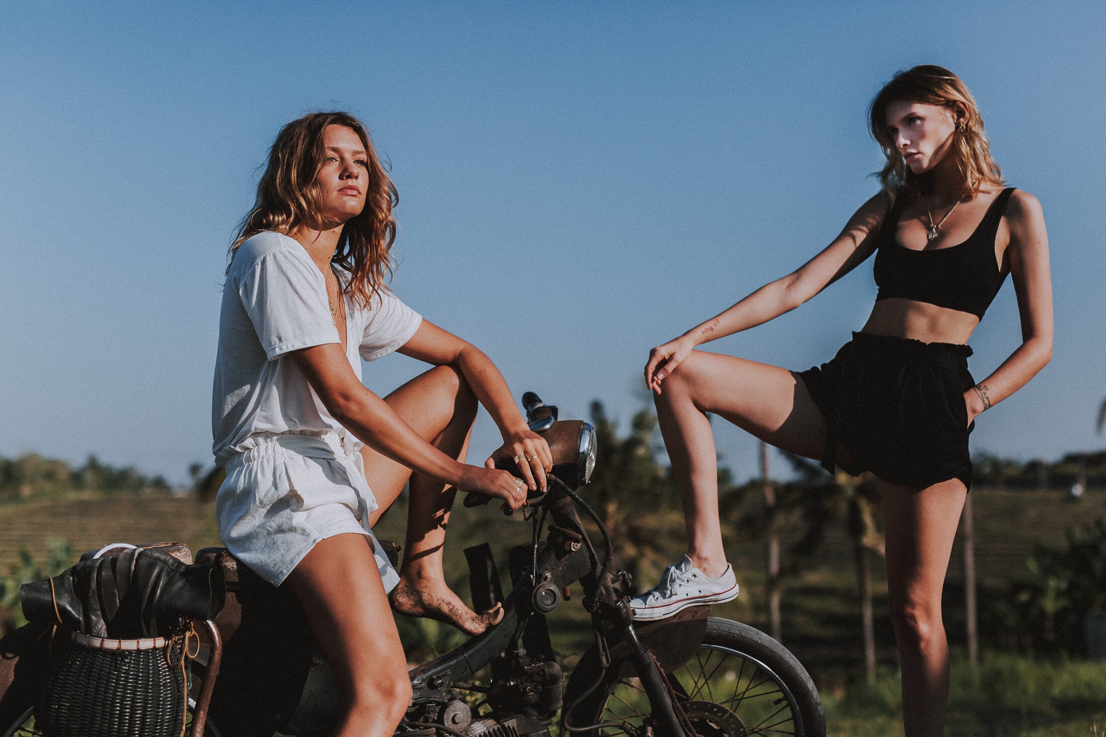 SUNFLOWER SHORT (ECO LINEN) WHITE