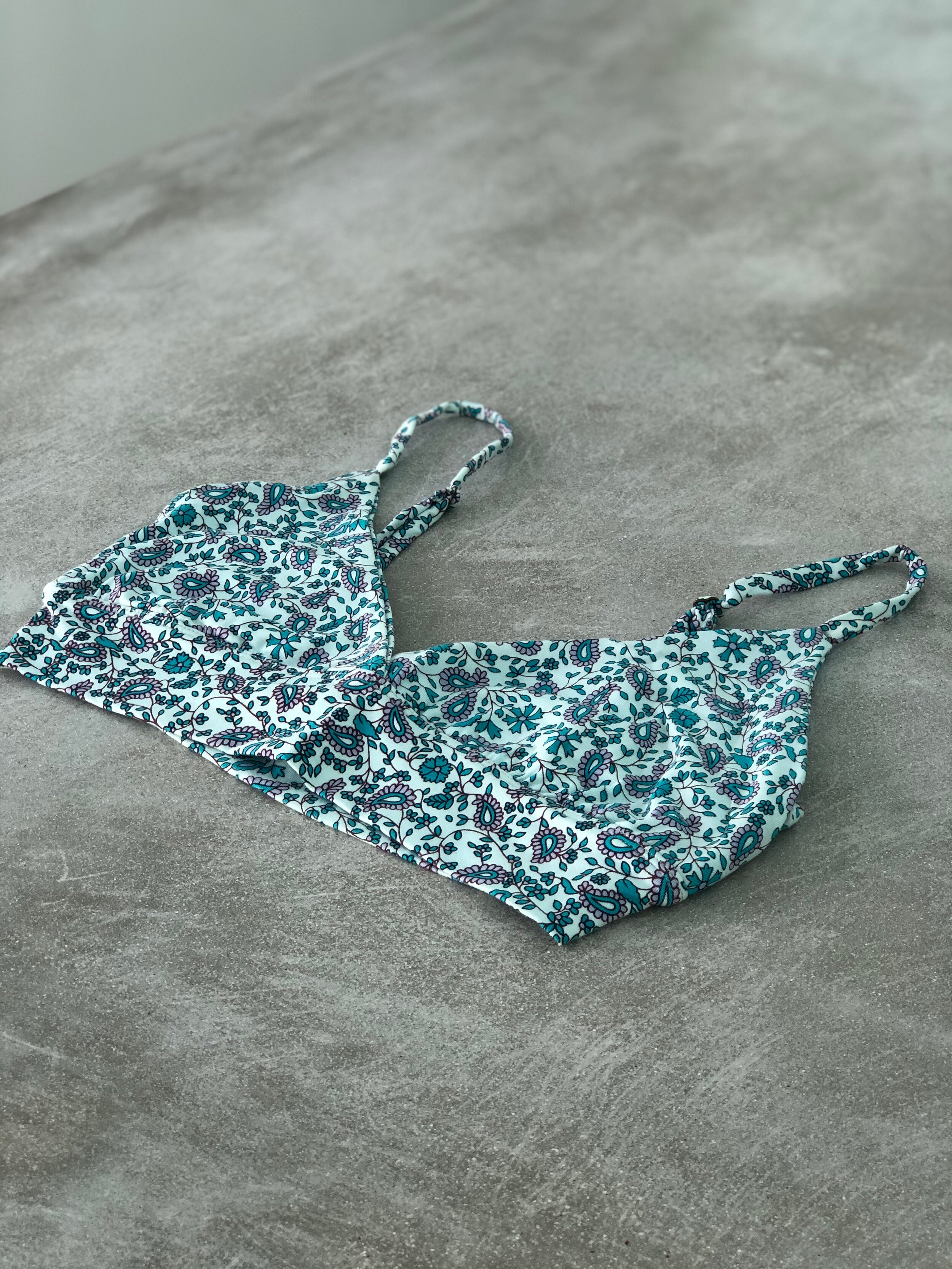 BAMBOO CROP TOP PAISLEY BLUE