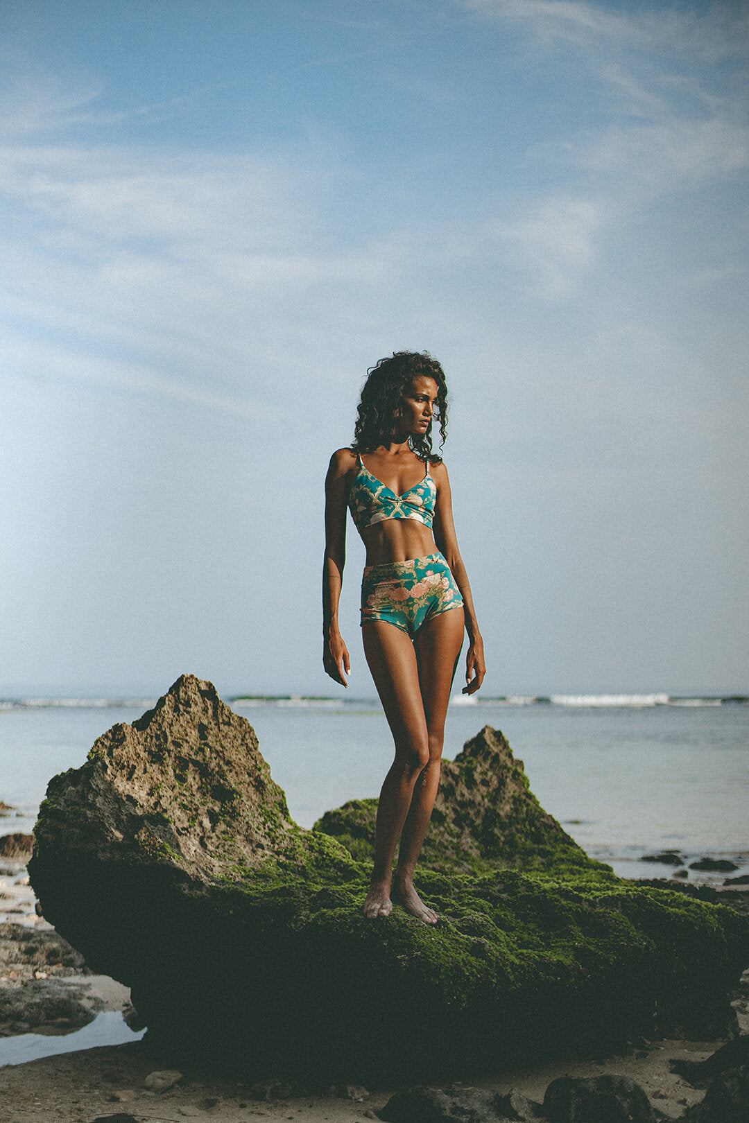 BAMBOO CROP TOP BLUE FLORAL