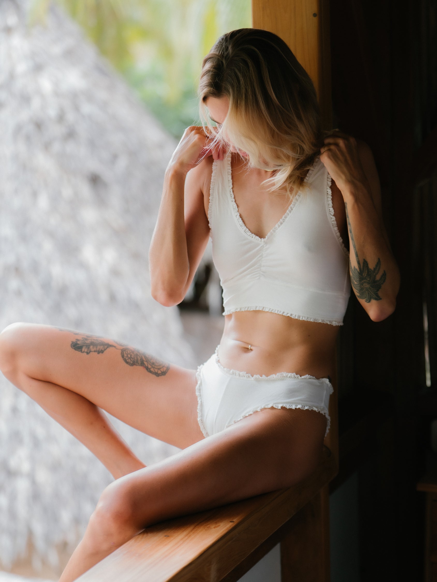 DANCE RUFFLE CROP TOP NATURAL