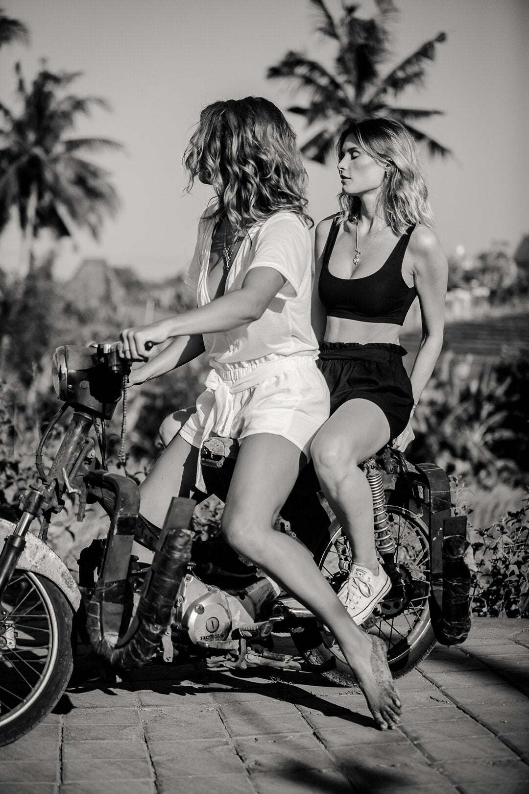 SUNFLOWER SHORT (ECO LINEN) BLACK